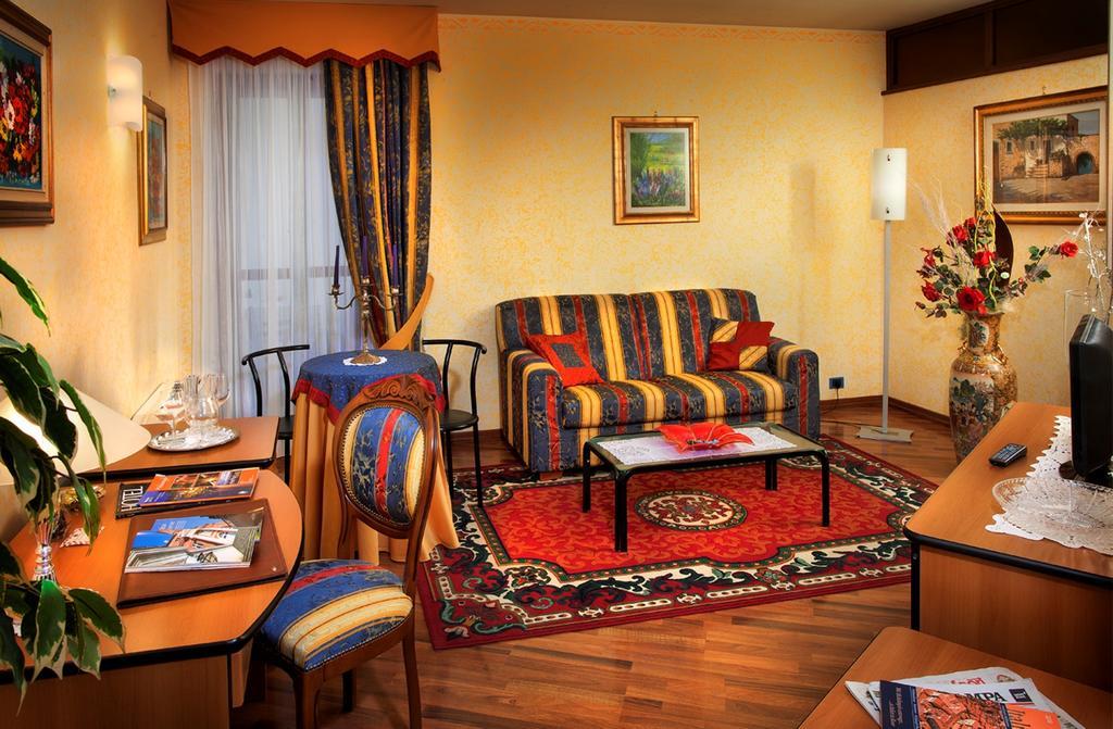 Hotel La Ruota Pianfei Room photo
